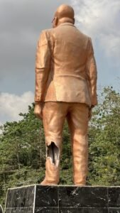 Nana's Addo statue destroyed