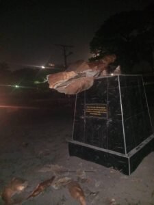 Nana's Addo statue destroyed